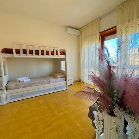 Ninfea Seaview Apartment - Elegant, Bright And Spacious, Steps From The Sea & Station Nettuno Exterior photo