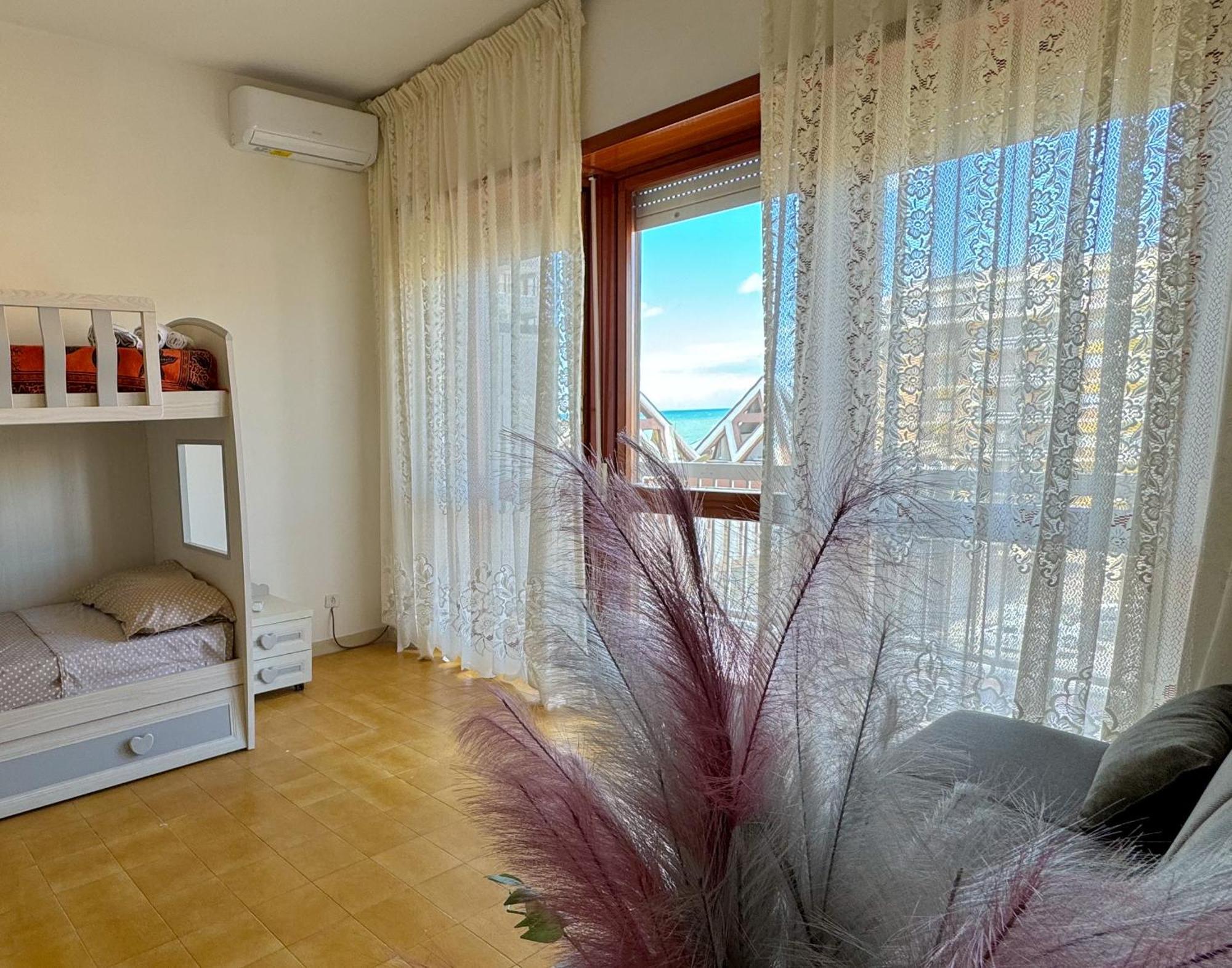 Ninfea Seaview - Elegant, Bright And Spacious, Steps From The Sea & Station Apartment *